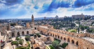מה חשוב לזכור לפני מכירת דירה בירושלים