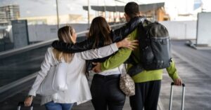 בא לכם חו"ל עכשיו? כך מארגנים חופשה ספונטנית עם כל החבר'ה